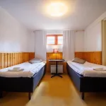 Uninen 3*