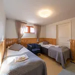 Uninen 3*