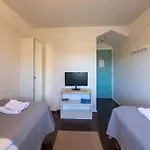 Uninen 3*