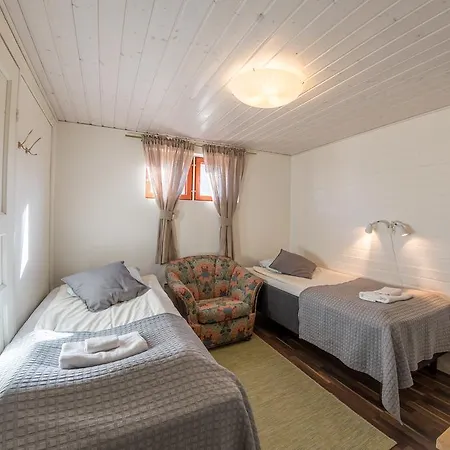 Uninen Hotell